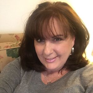 Meet your Posher, Saundra